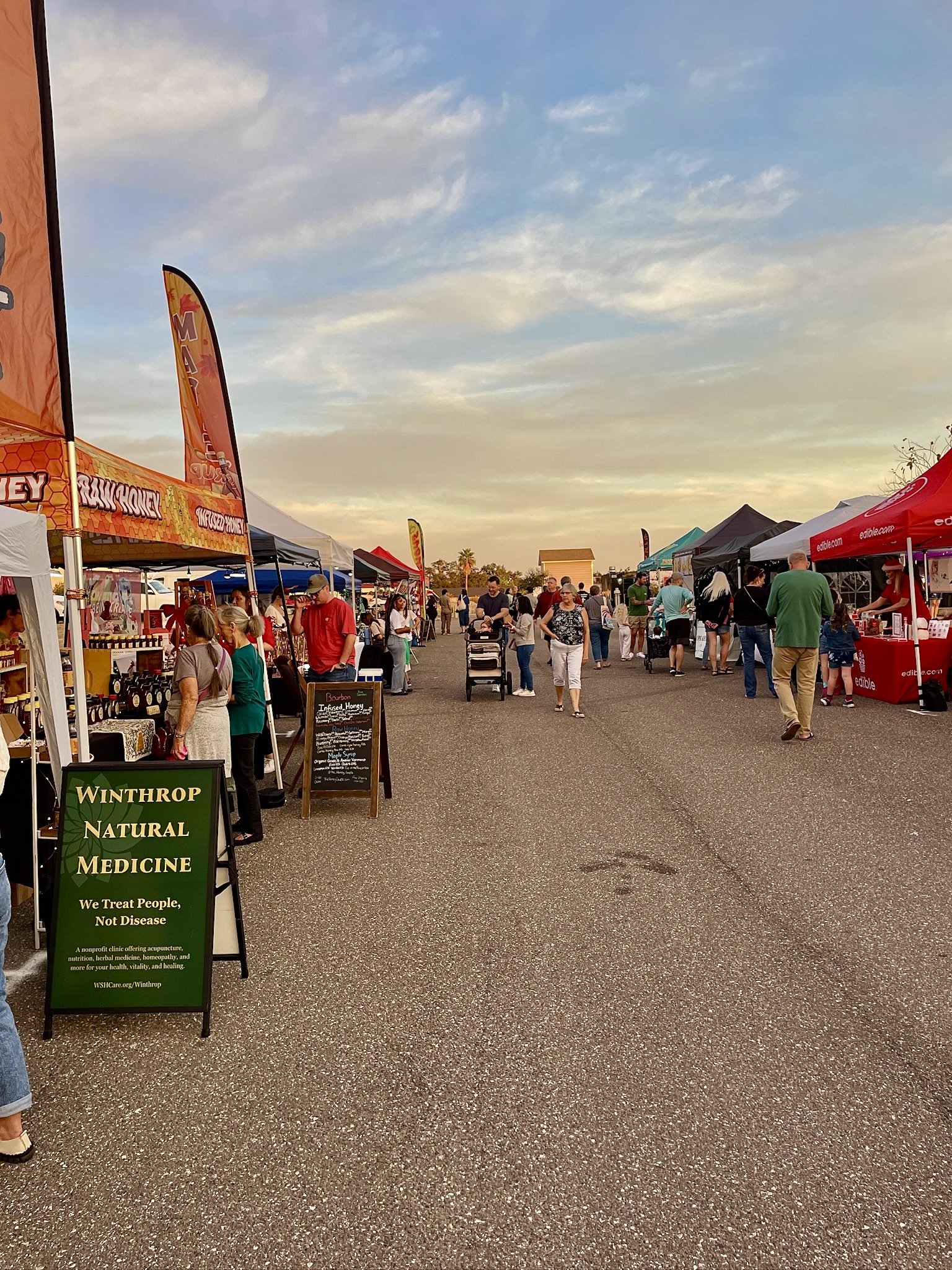 Outdoor market at Winthrop Common at golden hour